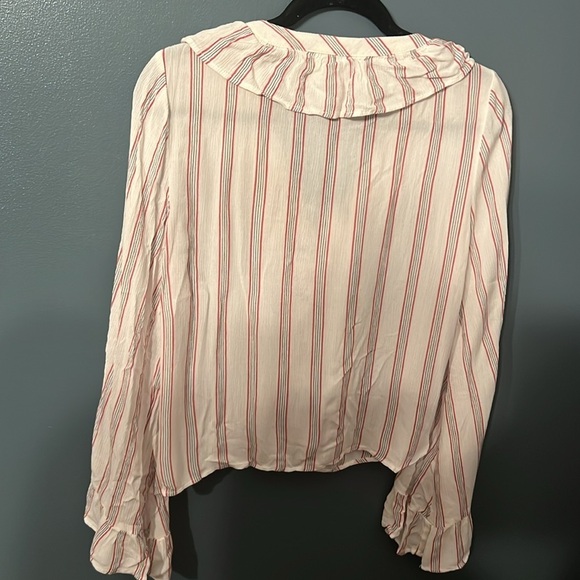 American Eagle Ruffle Blouse - Picture 6 of 6